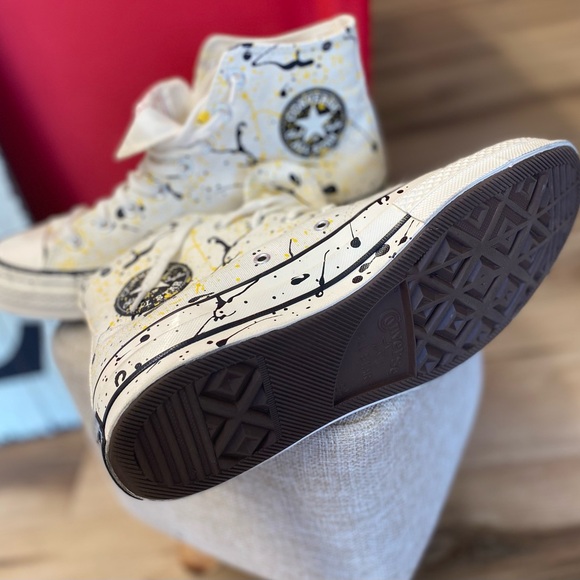 Converse High-Top Sneakers in White and Yellow - Picture 4 of 4